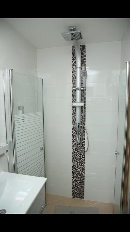 Mendy'S Accommodation Цфат Екстер'єр фото