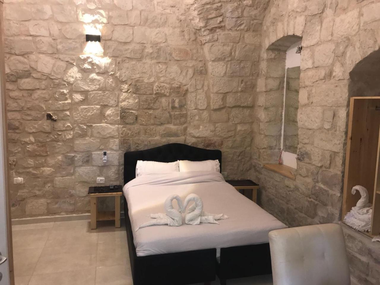 Mendy'S Accommodation Цфат Екстер'єр фото